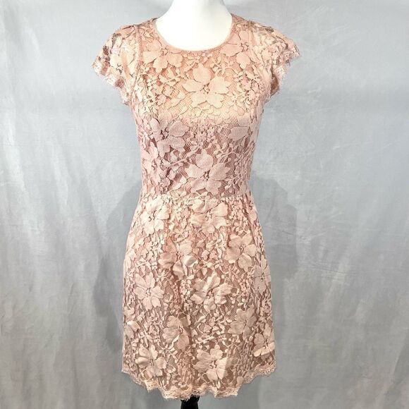 BCBGeneration peachy pink blush lace floral backless dress size 6 - Picture 4 of 9